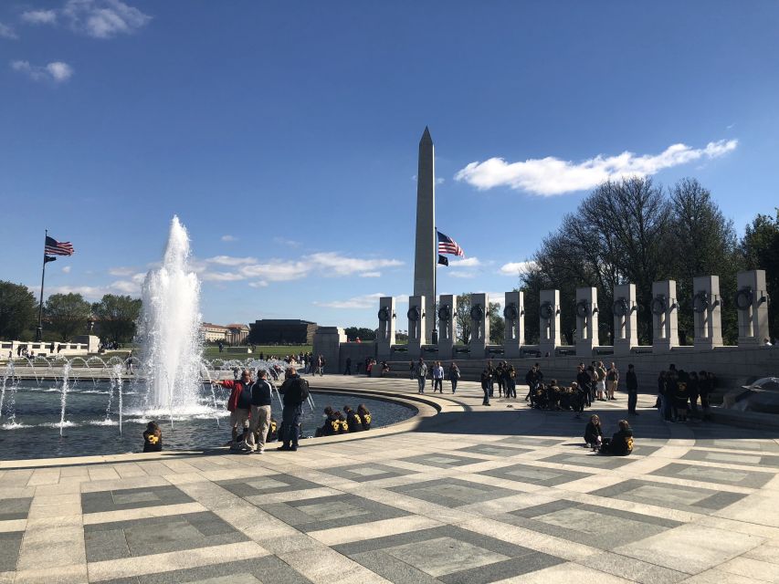 Washington DC: Bus Tour to the Highlights of the Capital - Martin Luther King Jr. Memorial: history that lands in your body