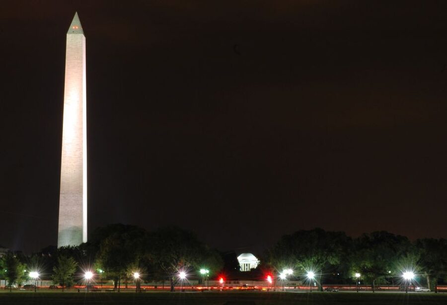 Washington, DC: Holiday Lights Nighttime Bus Tour - Capitol and People’s Tree Moments: When You Want the Largest DC Wow First