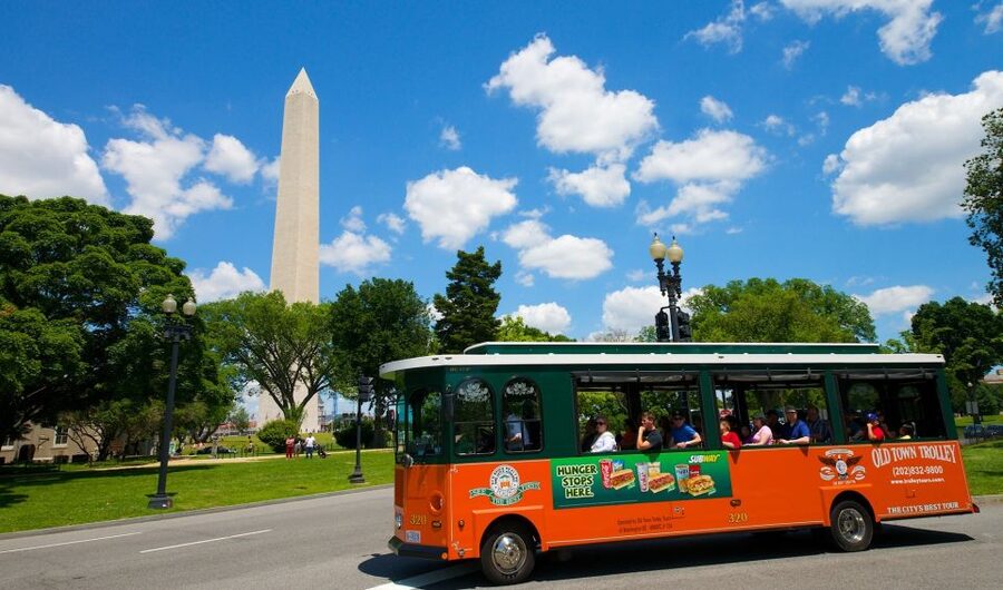 Washington, DC: Hop-On Hop-Off Old Town Trolley City Tour - National Archives, Navy Memorial, and the Museum-Ready Side of Constitution Avenue