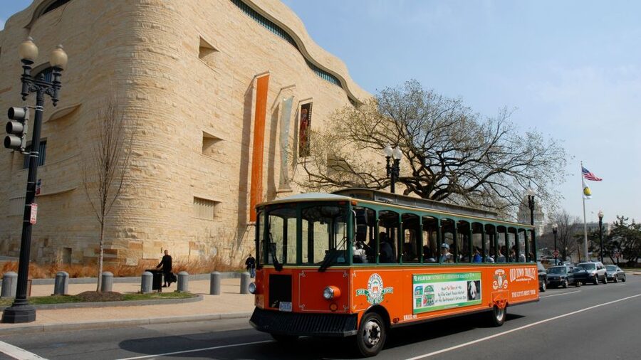 Washington, DC: Hop-On Hop-Off Old Town Trolley City Tour - Washington Monument, Holocaust Memorial, and the Smithsonian-Castle Zone