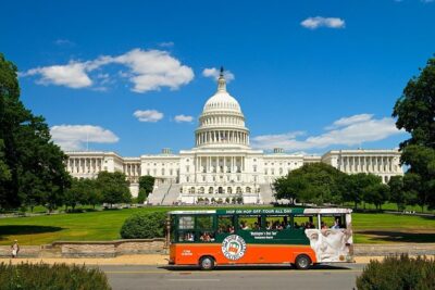 Washington DC Hop-On Hop-off Trolley Tour with 15 Stops - Narration and guides: where the ride becomes more than transportation
