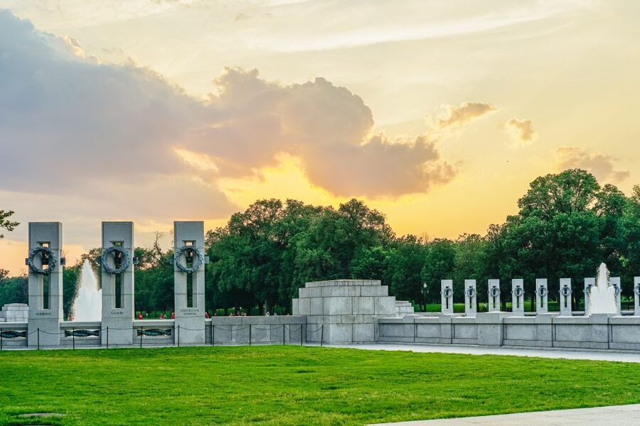 Washington DC: National Mall Night Bus Tour - Meeting at 701 Pennsylvania Avenue NW and Choosing Your Bus Comfort Level