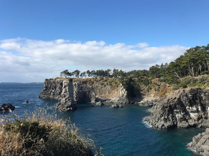 West of Jeju island Bus Tour from Seogwipo city, Jeju island - Innisfree brand shop and Aewol Cafe Street breaks