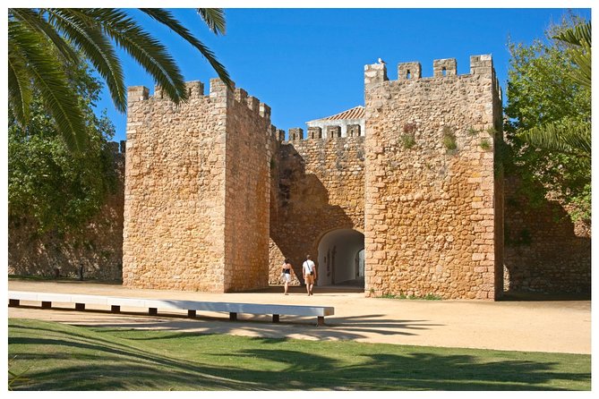 Western Algarve Guided Bus Tour - Stop 1: Silves for Castle Views and a Slower Town Moment