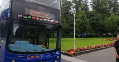 Windsor: Golden Tours Open Top Hop-on Hop-off Bus Tour - Theatre Road to the Long Walk: Your route’s best starting point