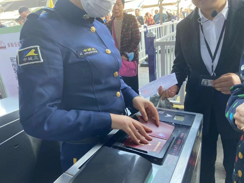 Xian: Terracotta Army Ticket & Guided Bus Tour with Options - Tickets vs. full guided day: choosing the right option for your style
