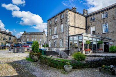 Yorkshire: All Creatures Great and Small Mini-Coach Tour - Starting in York: meeting point and the mini-coach comfort factor