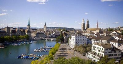 Zürich: 2-Hour Sightseeing Bus Tour - St. Peter’s Church Clock and the Power of One Building Story