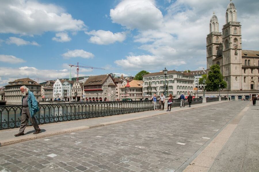 Zürich: 2-Hour Sightseeing Bus Tour - Price and Value: Is $41 Worth It for Zurich in 2 Hours?